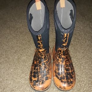 Boys boots